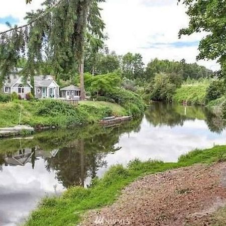 Bothell River House Exterior photo